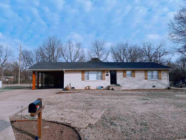 376 SUNSET DR, Lexington, TN 38351