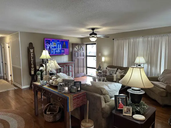 376 SUNSET DR, Lexington, TN 38351