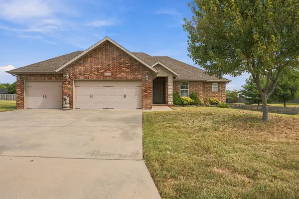4535 E Cromwell ST, Springfield, MO 65802