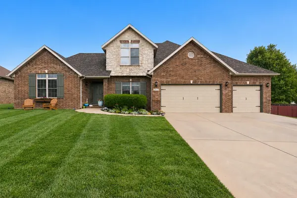 2810 N 24th ST, Ozark, MO 65721