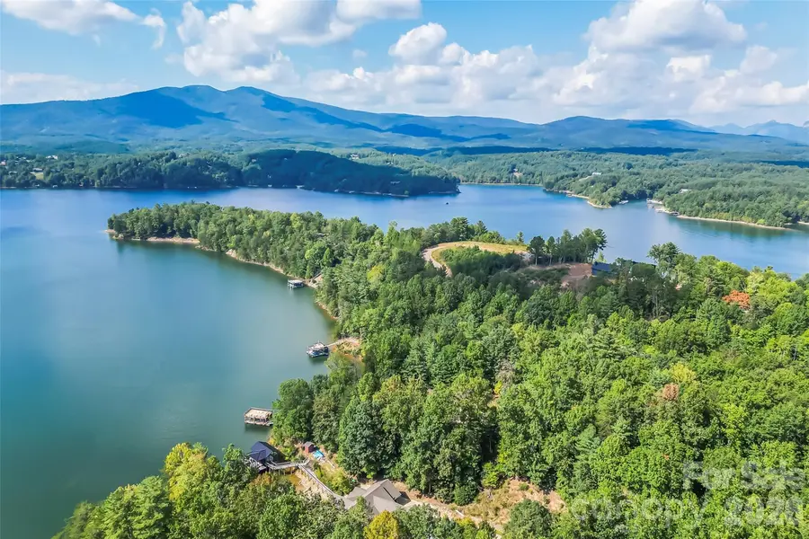 84 Peninsula DR #3, Marion, NC 28752