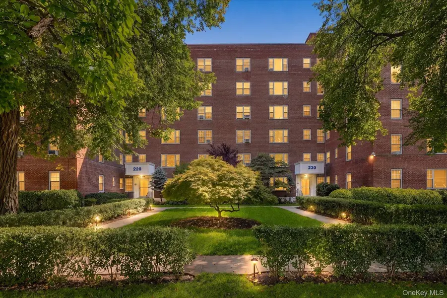 220 Pelham RD #2C, New Rochelle, NY 10805