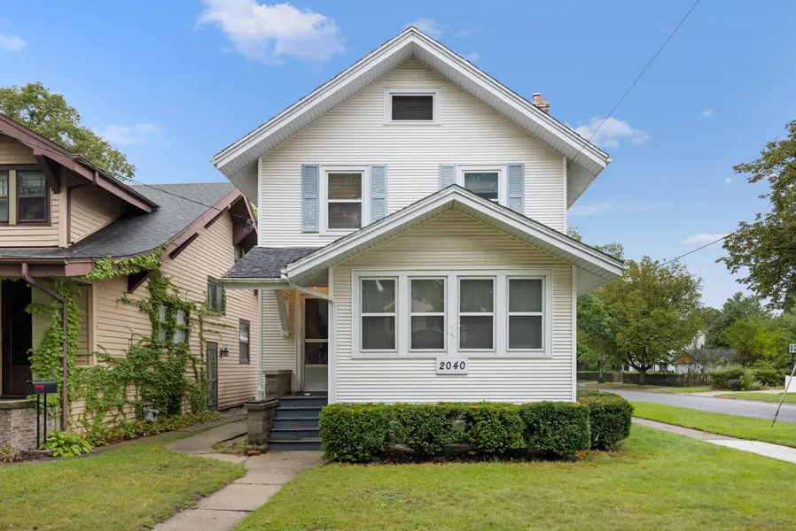 2040 OXFORD, Rockford, IL 61103