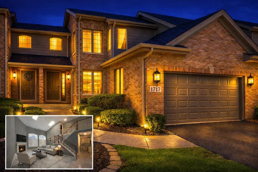 1717 Apple Blossom DR, Munster, IN 46321
