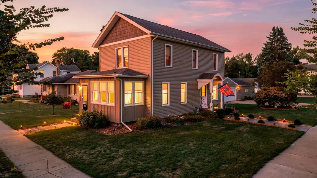 702 S 6th ST, Lake City, MN 55041