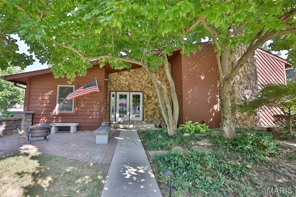 703 Peachtree TRL, Collinsville, IL 62234