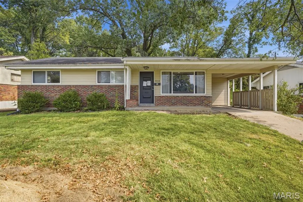 9808 Cambria DR, St Louis, MO 63136