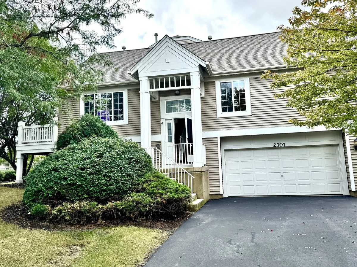 2307 Twilight DR #2307, Aurora, IL 60503