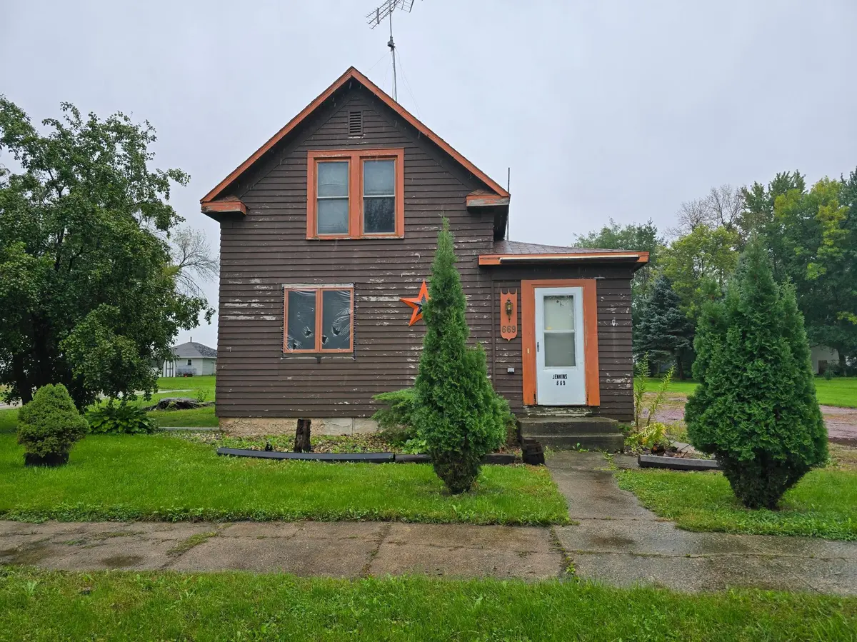 669 2nd AVE, Brewster, MN 56119
