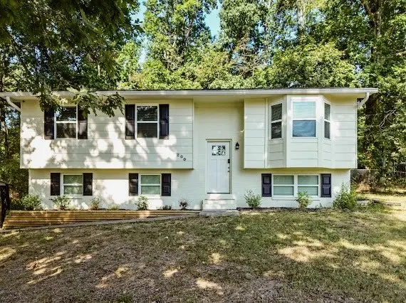200 Starlet Cir #NE, Cleveland, TN 37323