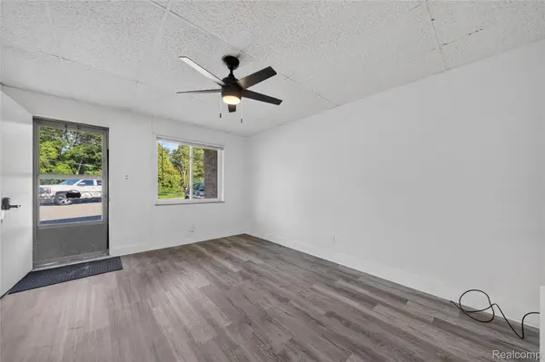 16001 Dixie HWY #3, Groveland Township, MI 48442