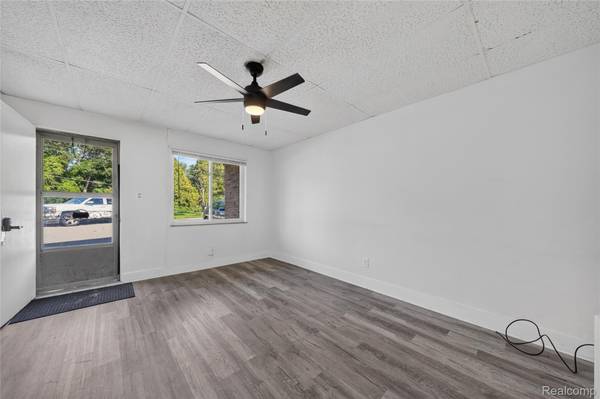 16001 Dixie HWY #3, Groveland Township, MI 48442