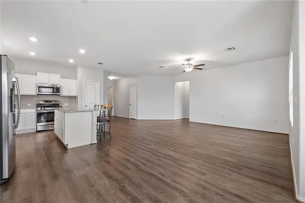 7405 Spring Ray DR, Del Valle, TX 78617