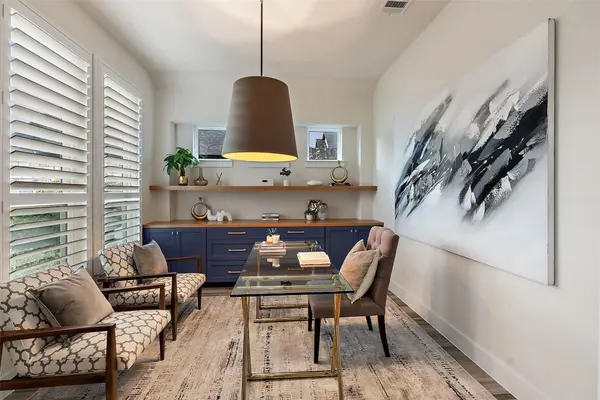 207 LODESTONE LN, Austin, TX 78738