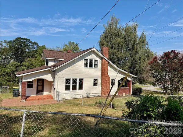 16 Elk Mountain RD, Asheville, NC 28804