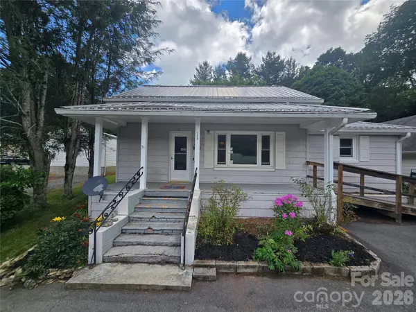159 Hubert ST, Newland, NC 28657