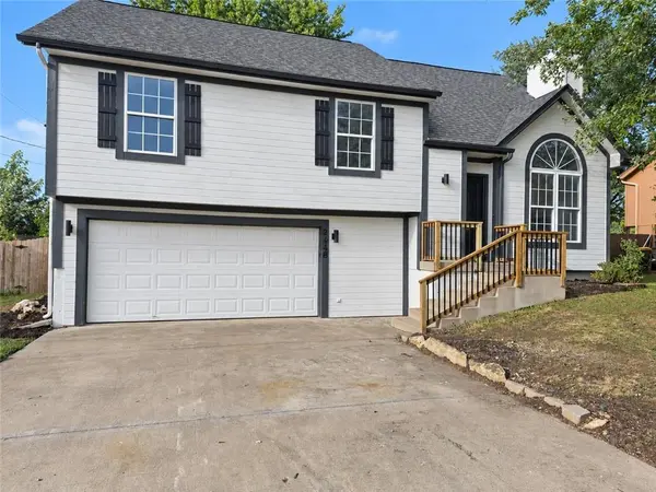 21380 W 181st TER, Olathe, KS 66062