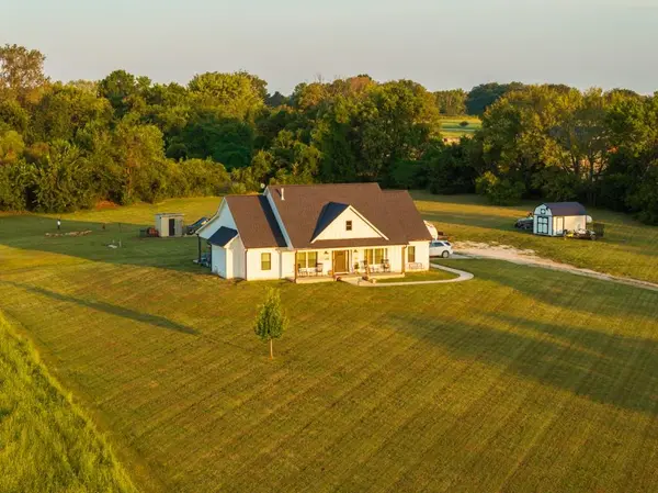 22010 S Excelsior RD, Harrisonville, MO 64701