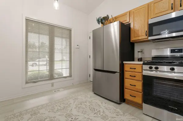 4117 Cherry Pointe DR, South Bend, IN 46628-6161
