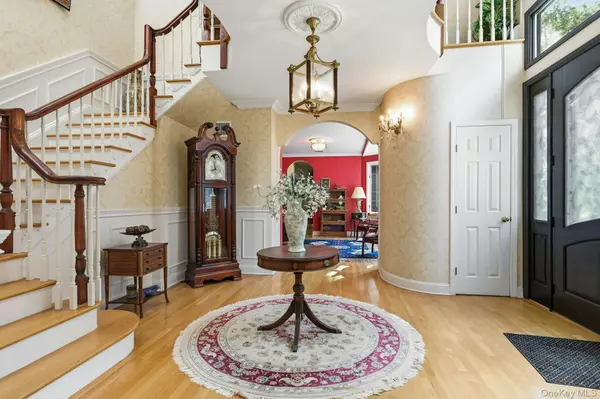 Address not disclosed, Muttontown, NY 11791
