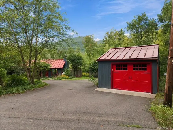 7 Wilber LN, Woodstock, NY 12498