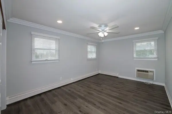 39 Elliot PL #39-5B, Smithtown, NY 11787