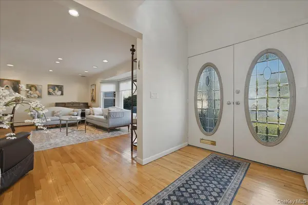 734 Berry CT, West Hempstead, NY 11552