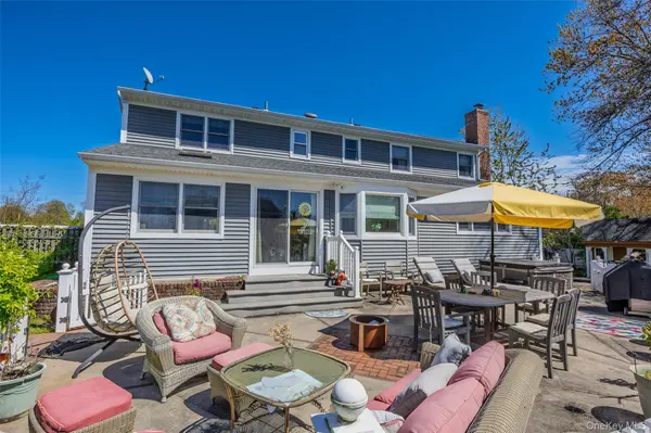 80 Palmer DR, Sayville, NY 11782