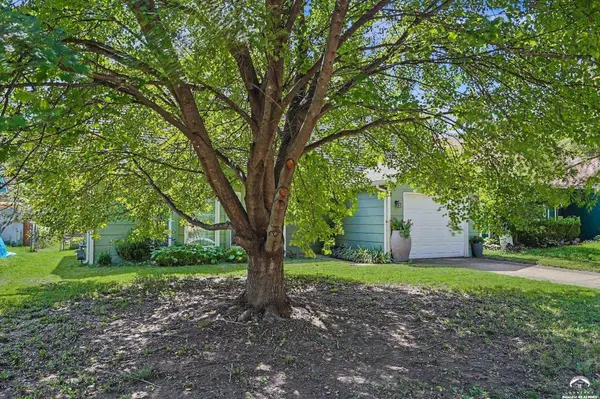 332 Pleasant ST, Lawrence, KS 66044