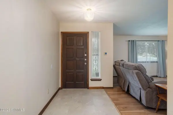 1837 Fairway CIR, Las Cruces, NM 88011