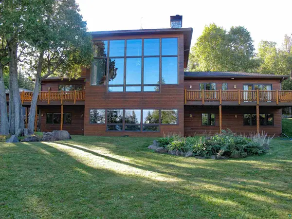 70 Pine Tree Dr, Lutsen, MN 55612