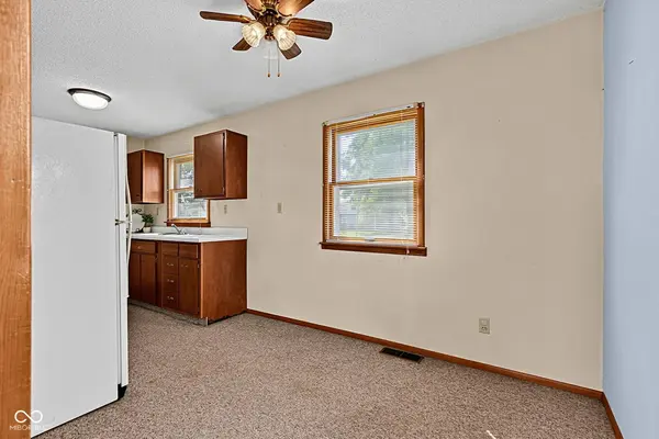 736 N Ash ST, Tipton, IN 46072