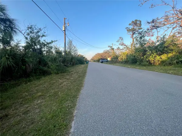 569 HOFFER ST, Port Charlotte, FL 33953