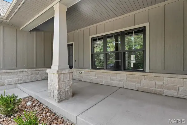 111 Stone Ledge DR, St Clair, MO 63077