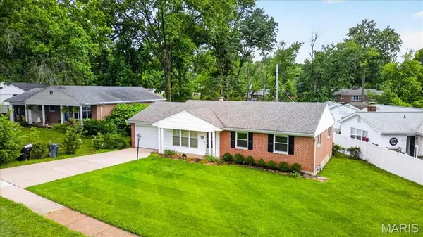 328 Danworth CT, St Louis, MO 63122