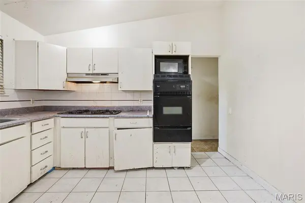 1615 Trotter WAY, Florissant, MO 63033