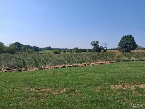 22086 Monroe Road 231, Paris, MO 65275