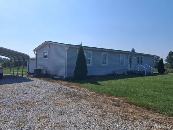 22086 Monroe Road 231, Paris, MO 65275