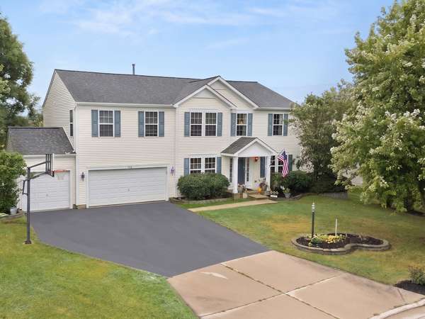 1514 Elizabeth CT, Kirkland, IL 60146