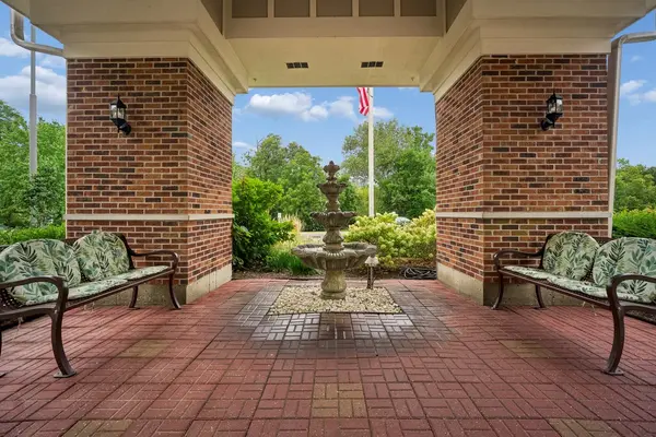 801 N MCLEAN BLVD #330, Elgin, IL 60123