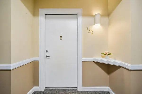 801 N MCLEAN BLVD #330, Elgin, IL 60123