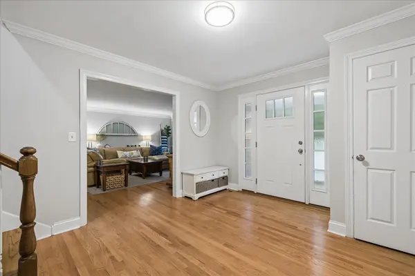 2701 Old Mill LN, Rolling Meadows, IL 60008