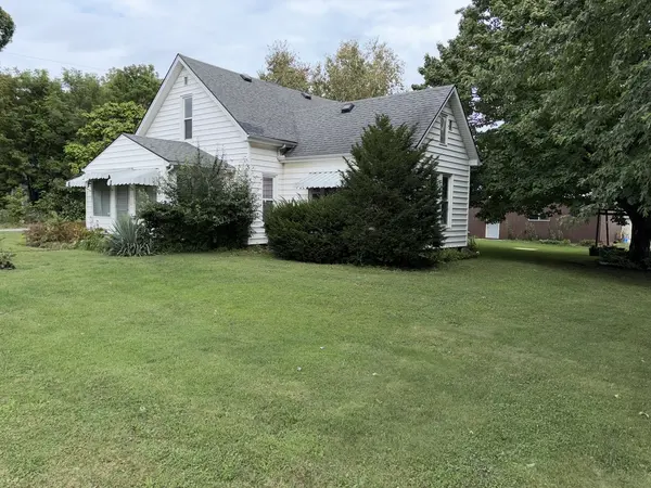 211 N Seminary ST, Downs, IL 61736