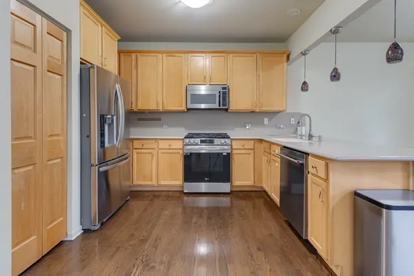 203 Westminster DR, Bloomingdale, IL 60108