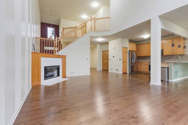 203 Westminster DR, Bloomingdale, IL 60108