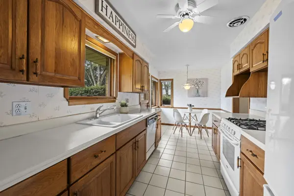 806 S Elm ST, Mount Prospect, IL 60056