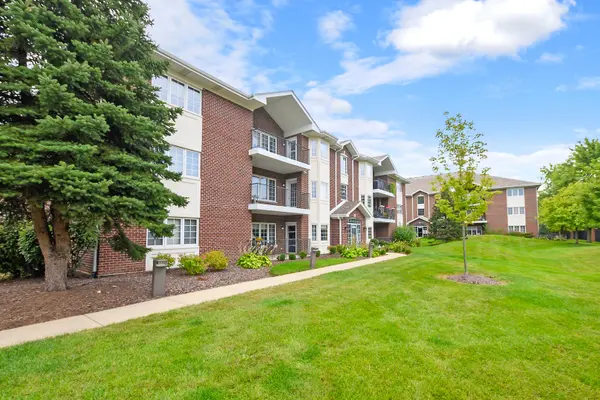 13059 Laurel Glen CT #301, Palos Heights, IL 60463