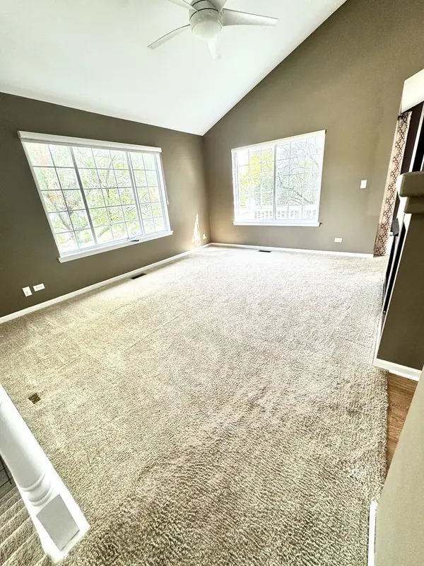 2307 Twilight DR #2307, Aurora, IL 60503
