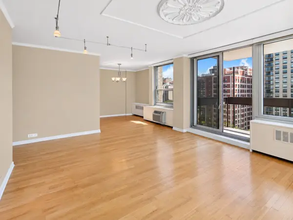 1255 N SANDBURG TER #1202, Chicago, IL 60610