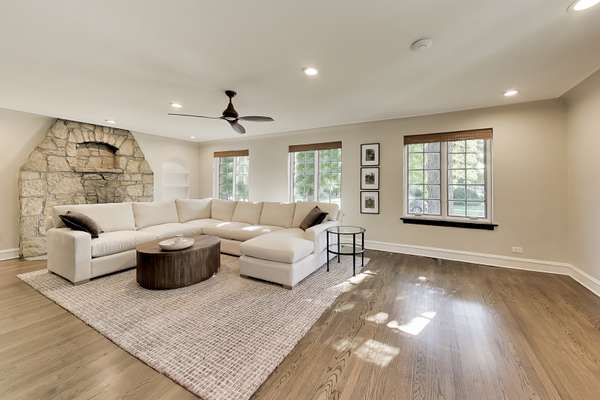 10456 S Bell AVE, Chicago, IL 60643